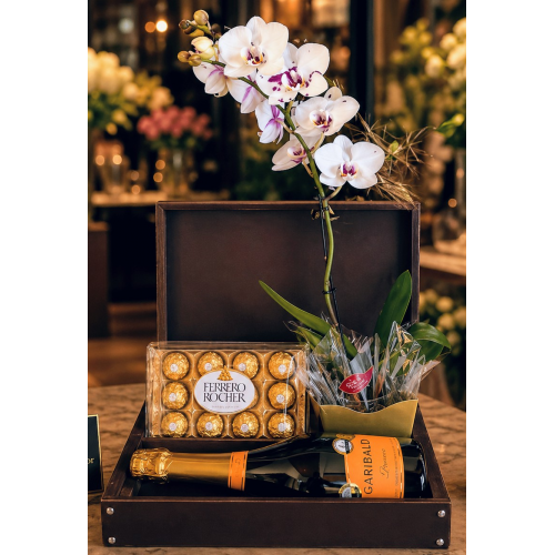 Orquídea, Espumante Garibaldi e Ferrero