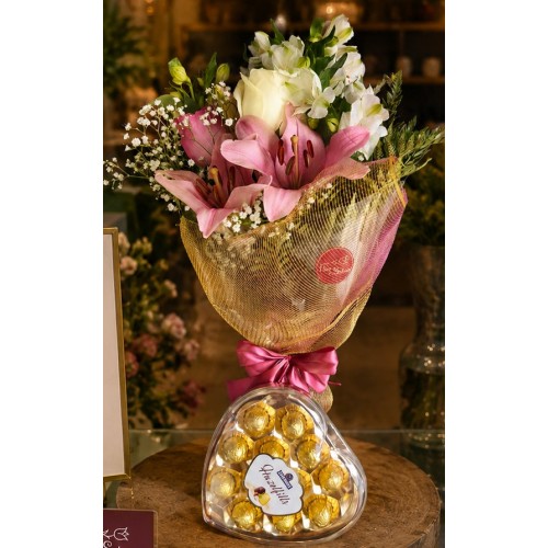 Ramalhete Flores nobres e bombons importados