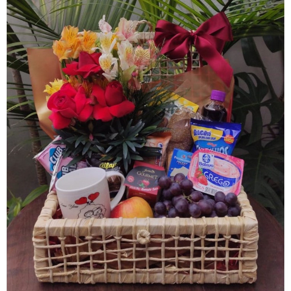 Cesta de Café da Manhã/ Tarde Média com Flores e Caneca Aniversário Amor Presente Cestas de